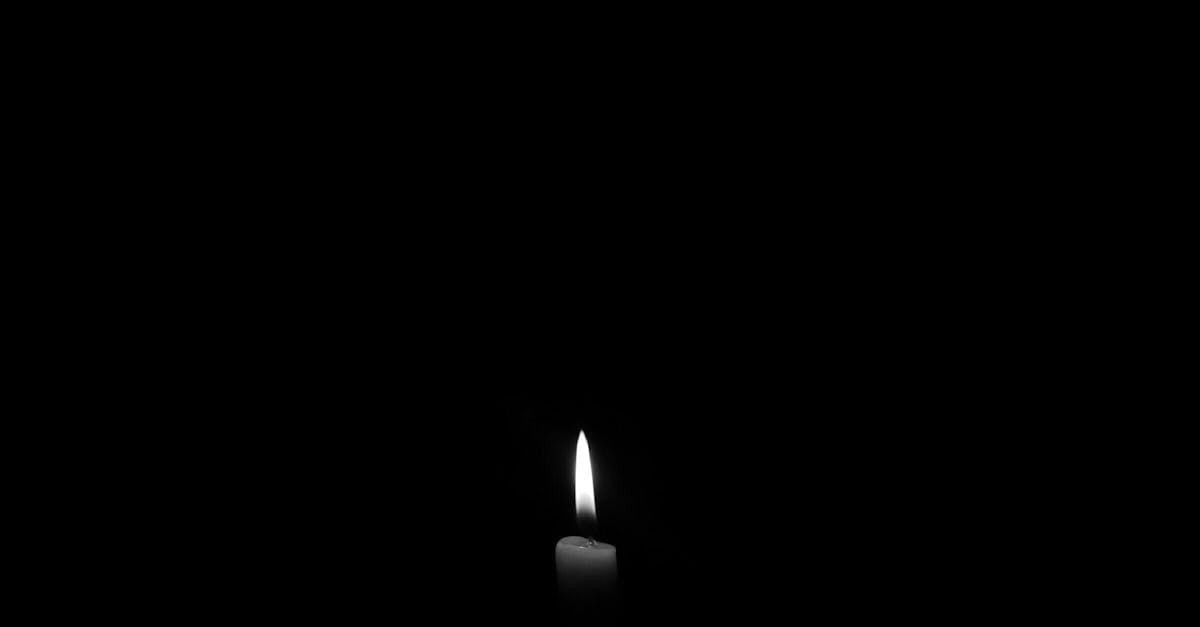 découvrez notre sélection de fonds d'écran noirs élégants et modernes. parfaits pour personnaliser votre appareil, ces wallpapers ajoutent une touche chic à vos écrans tout en faisant ressortir vos icônes et widgets.