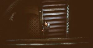 découvrez le mouvement du romantisme noir, une exploration fascinante des thèmes sombres et mystérieux de la passion humaine, de la mélancolie et de l'étrange. plongez dans l'univers des œuvres littéraires et artistiques qui capturent la beauté de l'obscurité et l'intensité des émotions.