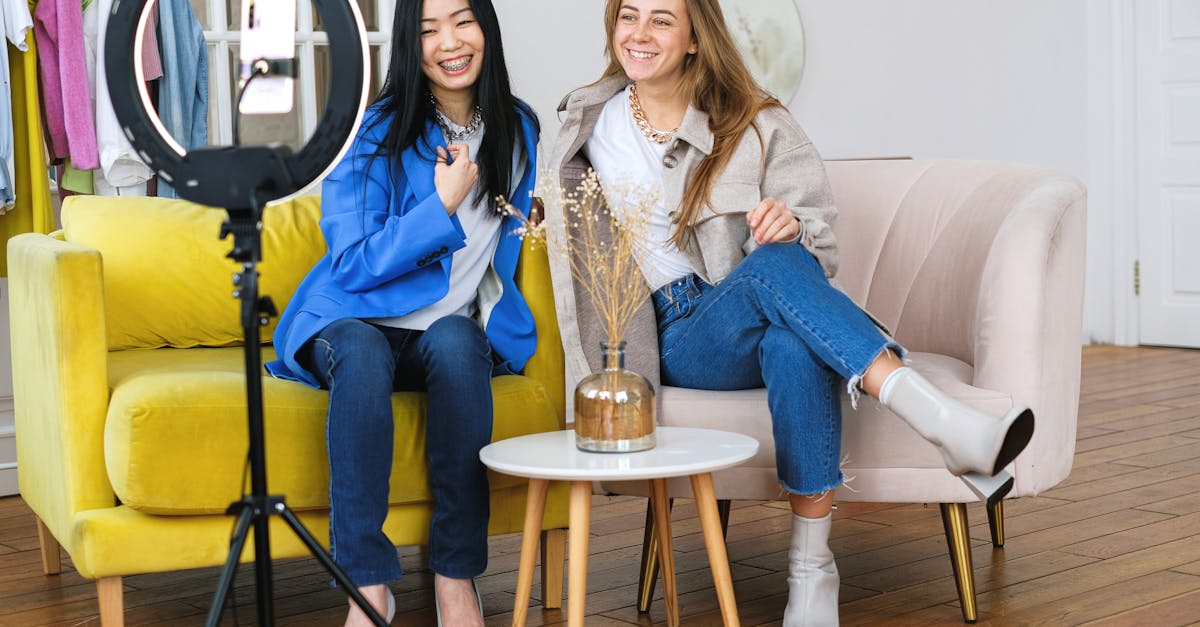découvrez l'univers fascinant des influenceurs gothiques, où style sombre et culture alternative se rencontrent. explorez leurs conseils mode, leur esthétique unique et leur impact sur les réseaux sociaux. plongez dans les tendances gothiques et laissez-vous inspirer par ces voix audacieuses de la subculture contemporaine.