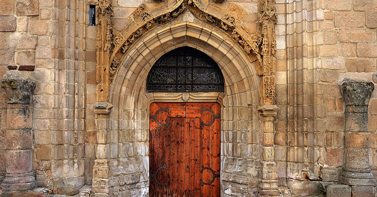 découvrez l'univers fascinant du gothique, entre architecture majestueuse, littérature sombre et esthétique mystérieuse. plongez dans l'héritage culturel et les influences contemporaines qui façonnent ce mouvement intemporel.
