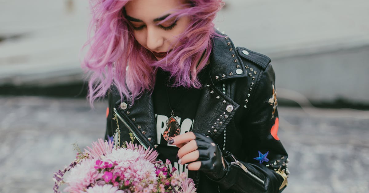 découvrez l'esthétique gothique, un style sombre et romantique qui allie beauté mystérieuse et éléments vintage. plongez dans un univers unique inspiré de la littérature, de l'art et de la mode gothique.