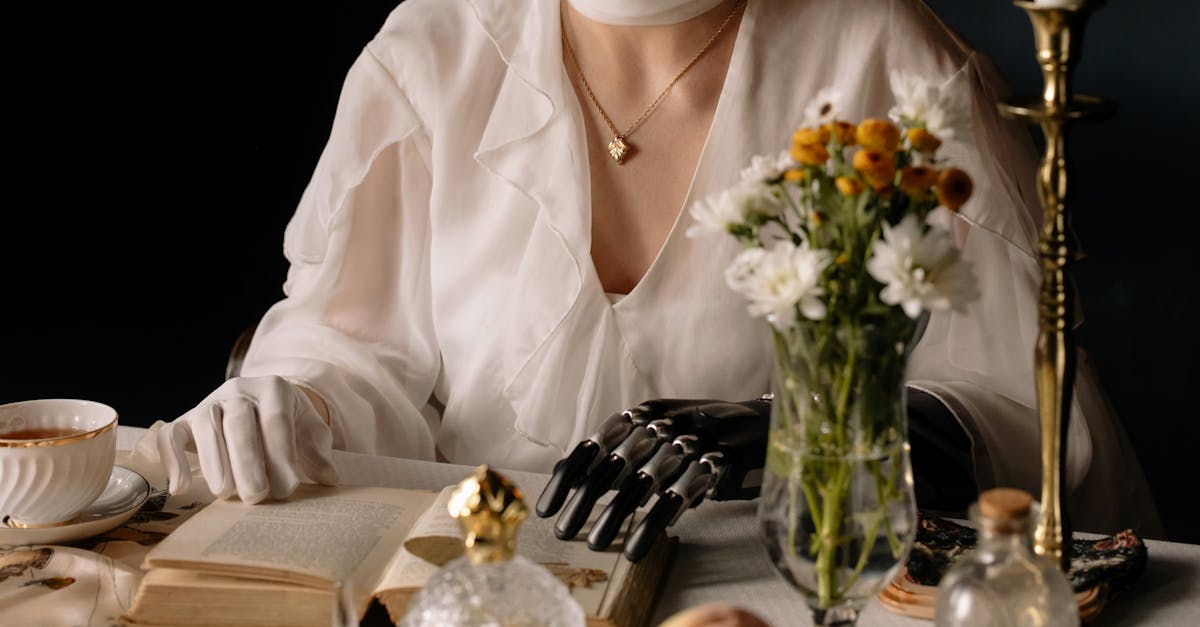 découvrez l'élégance sombre du style 'gothic chic', fusion parfaite entre mode avant-gardiste et influences gothiques. explorez des pièces audacieuses, des accessoires uniques et des inspirations pour adopter un look glamour et mystérieux.