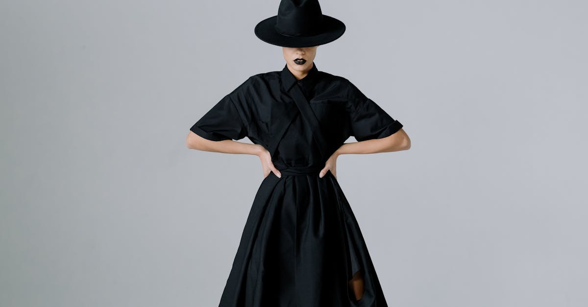 découvrez l'univers fascinant de la mode gothique, où des vêtements sombres, des accessoires audacieux et une esthétique unique se rencontrent pour créer un style vraiment distinctif. plongez dans l'histoire, les tendances et les inspirations de cette sous-culture captivante.