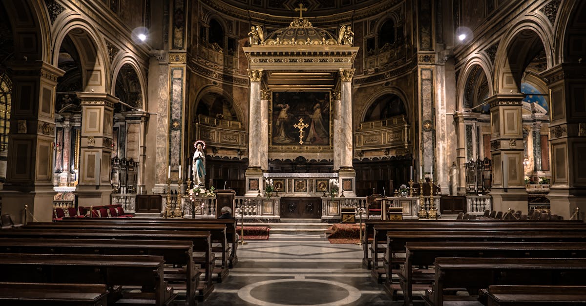 découvrez l'univers gothic, un style mêlant esthétique sombre et élégance, influencé par l'art, l'architecture et la mode médiévale. plongez dans l'histoire et les tendances du gothique.
