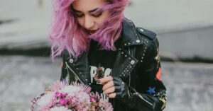 découvrez l'univers gothic : une plongée dans le monde mystérieux et sombre du gothique, entre esthétique, musique, mode et culture alternative. explorez les origines et les tendances actuelles de ce mouvement fascinant.