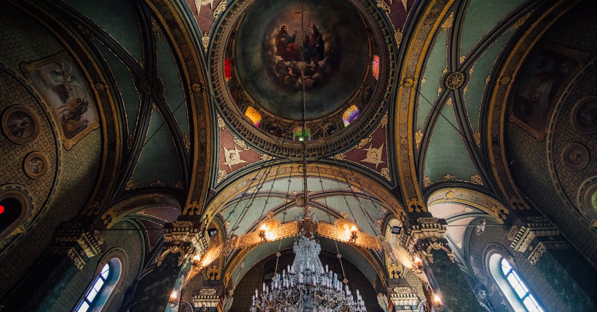 découvrez l'ambiance gothique, un mélange envoûtant de mystère, d'élégance et de mélancolie. plongez dans un univers où l'architecture sombre, les couleurs profondes et l'esthétisme mystérieux s'unissent pour créer une atmosphère fascinante et captivante.