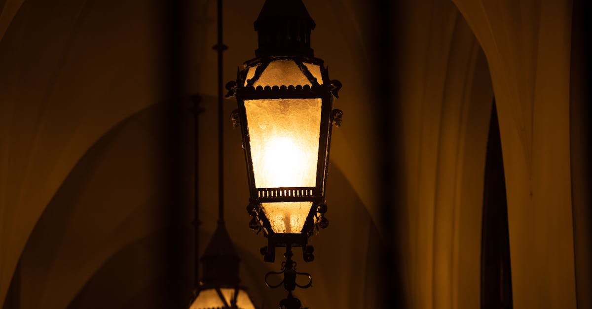 plongez dans une ambiance gothique envoûtante, où l'obscurité rencontre l'élégance. découvrez des inspirations, des motifs et des éléments qui capturent l'essence du style gothique, créant une atmosphère mystérieuse et captivante pour votre espace ou votre style de vie.