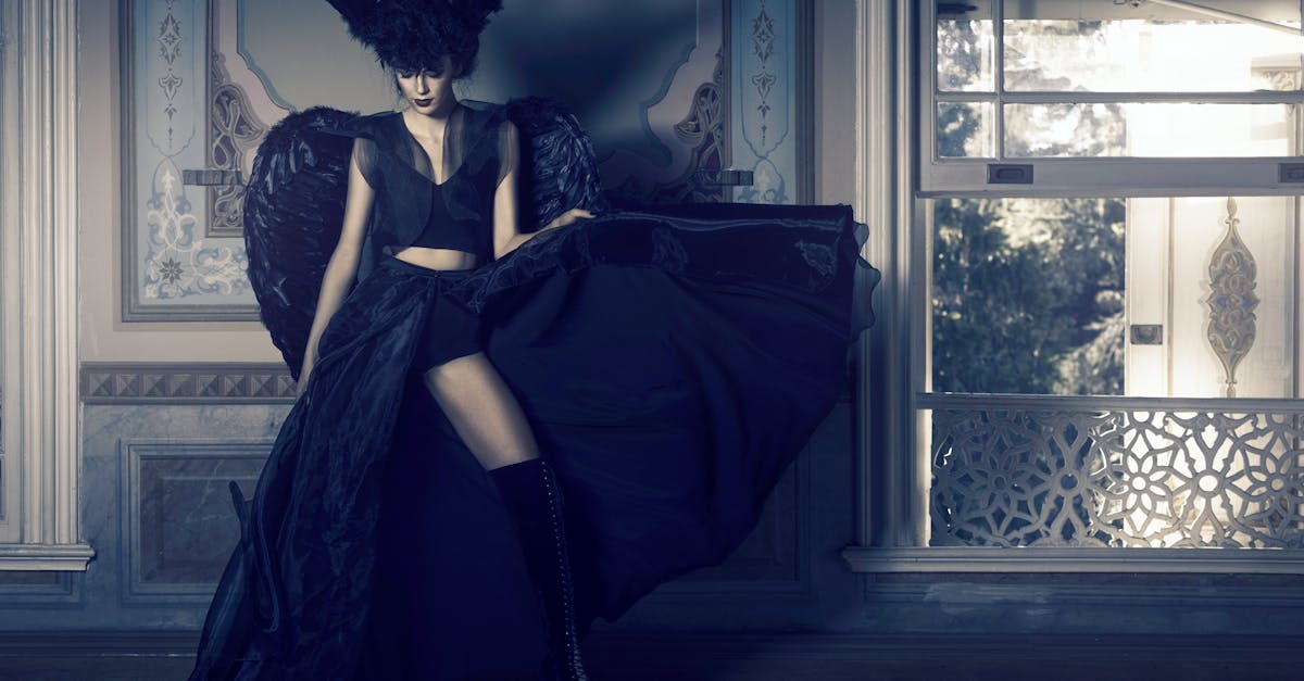 découvrez la photographie de mode gothique : une exploration artistique de l’élégance sombre, des contrastes saisissants et des looks mystérieux. plongez dans un univers unique où l’esthétique gothique sublime la mode à travers l’objectif.