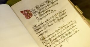 découvrez l'univers fascinant de la typographie gothique, où l'élégance intemporelle rencontre le mystère. apprenez à intégrer ces lettres artistiques dans vos projets de design, que ce soit pour des affiches, des livres ou des créations numériques.