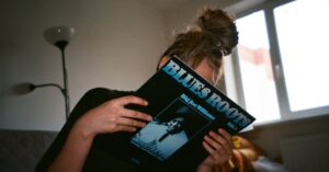 découvrez l'univers fascinant des collectionneurs de vinyles gothiques, où chaque disque raconte une histoire. explorez des genres variés, des raretés intemporelles aux trésors oubliés. plongez dans la culture gothique à travers des vinyles uniques et enrichissez votre collection avec des pièces emblématiques.