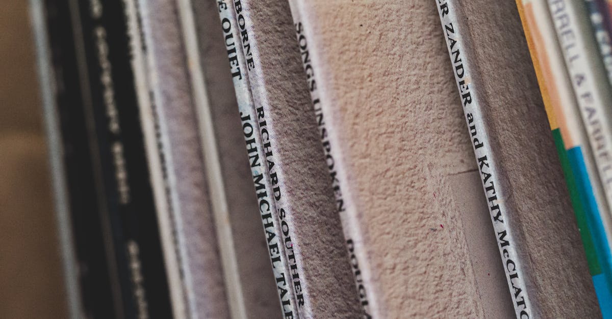 découvrez l'univers fascinant des collectionneurs de vinyles gothiques. plongez dans une passion pour la musique sombre, explorez des éditions rares et partagez votre amour pour le style gothique à travers des disques emblématiques. un voyage mélodique au cœur de l'esthétique gothique.