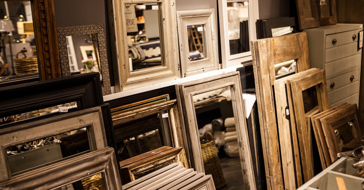 découvrez notre collection de miroirs élégants et fonctionnels, idéaux pour embellir votre intérieur. que ce soit pour agrandir visuellement une pièce ou ajouter une touche décorative, nos miroirs s'adaptent à tous les styles et besoins. explorez des designs variés et trouvez le miroir parfait pour votre maison.
