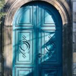 découvrez le style gothic, une esthétique fascinante marquée par des éléments sombres, mystérieux et élégants, allant de la mode à l’architecture. plongez dans l’univers gothique et explorez ses origines, ses influences et ses tendances actuelles.