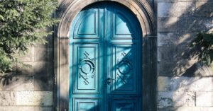 découvrez le style gothic, une esthétique fascinante marquée par des éléments sombres, mystérieux et élégants, allant de la mode à l’architecture. plongez dans l’univers gothique et explorez ses origines, ses influences et ses tendances actuelles.