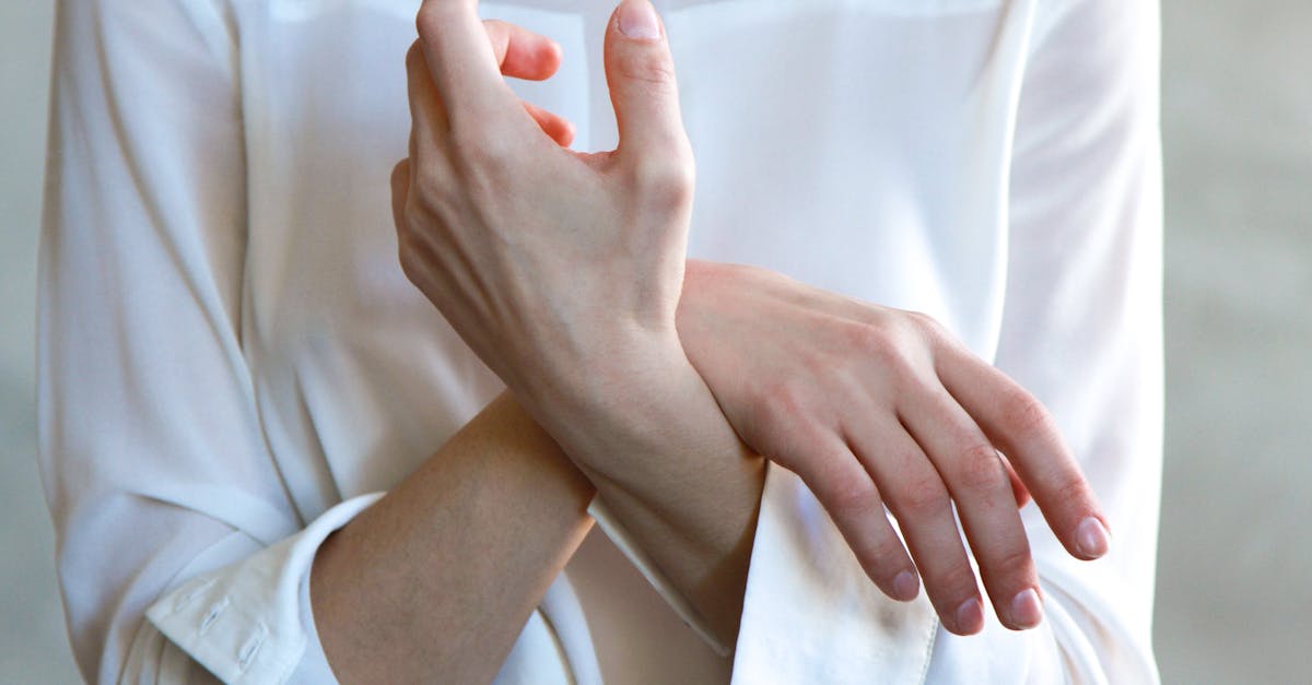 découvrez l’art du minimalisme : un mode de vie qui privilégie la simplicité, l’essentiel et l’harmonie pour plus de sérénité au quotidien. conseils, inspirations et astuces pour adopter le minimalisme facilement.